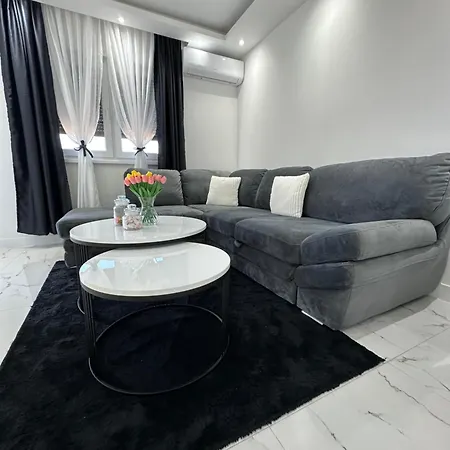 Aristos Apartment